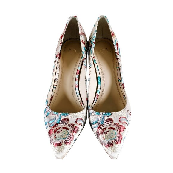 Marc Fisher Leather Red Blue White Floral Brocade Tapestry Chunky Block Heels 9 - Picture 5 of 6